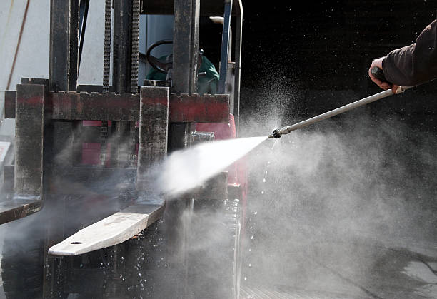 Best Roof Cleaning and Mildew Removal in Sandersville, GA